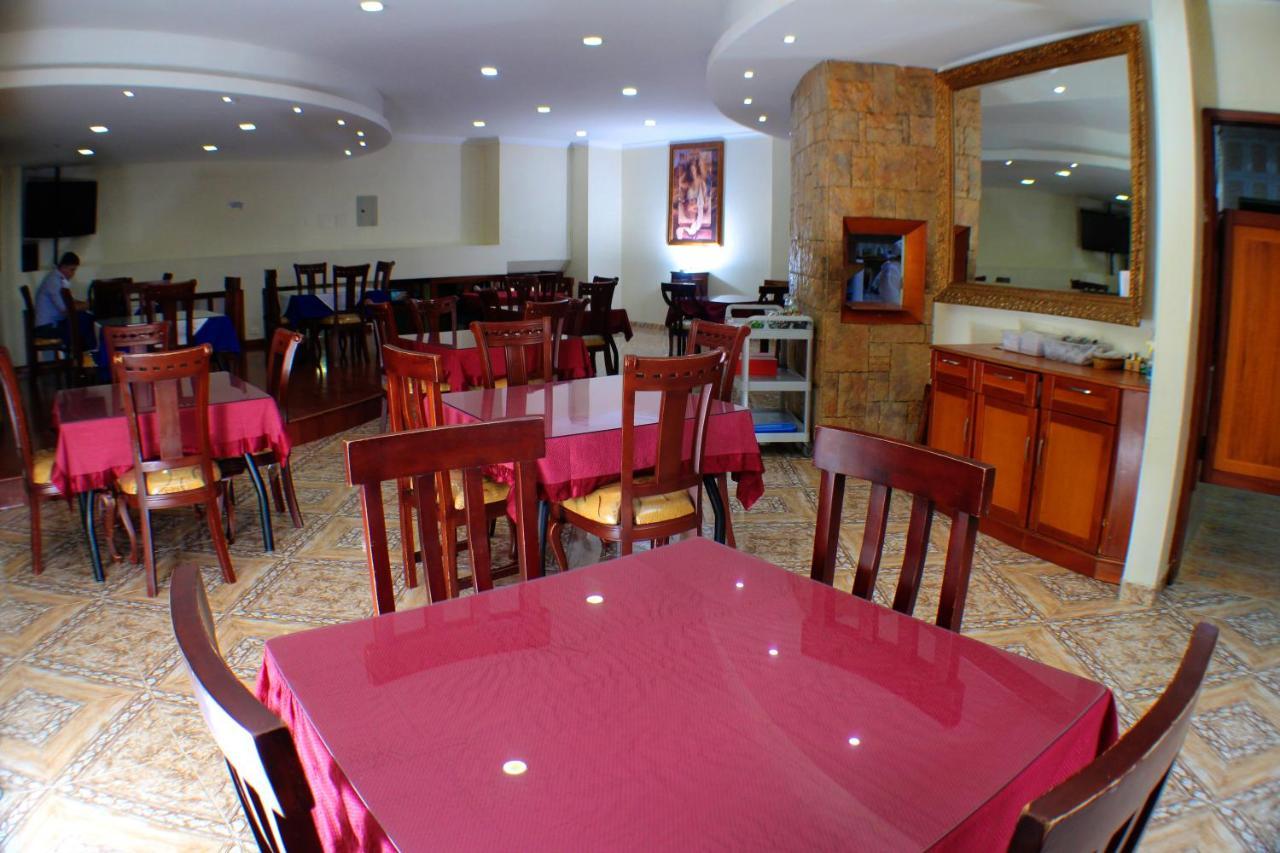 איפיאלס Hotel Santa Isabel 2 מראה חיצוני תמונה