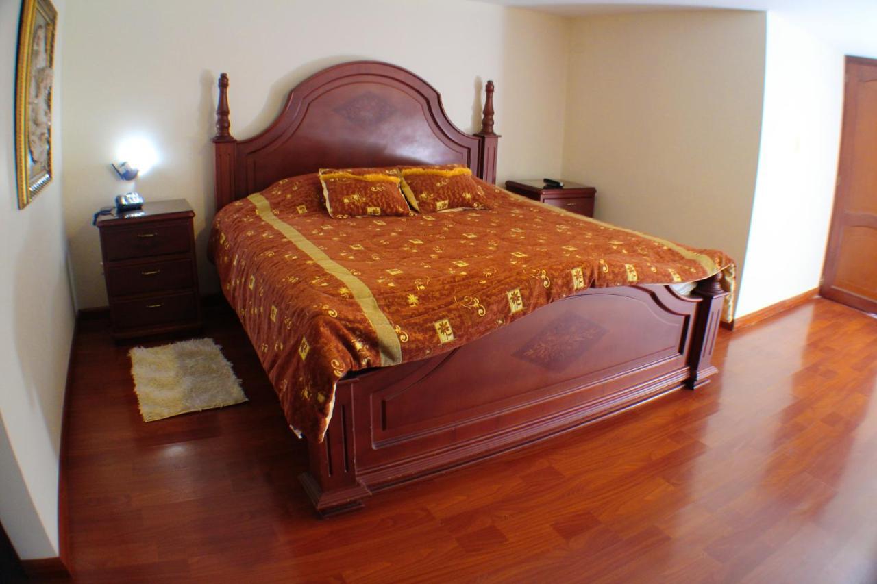 איפיאלס Hotel Santa Isabel 2 מראה חיצוני תמונה