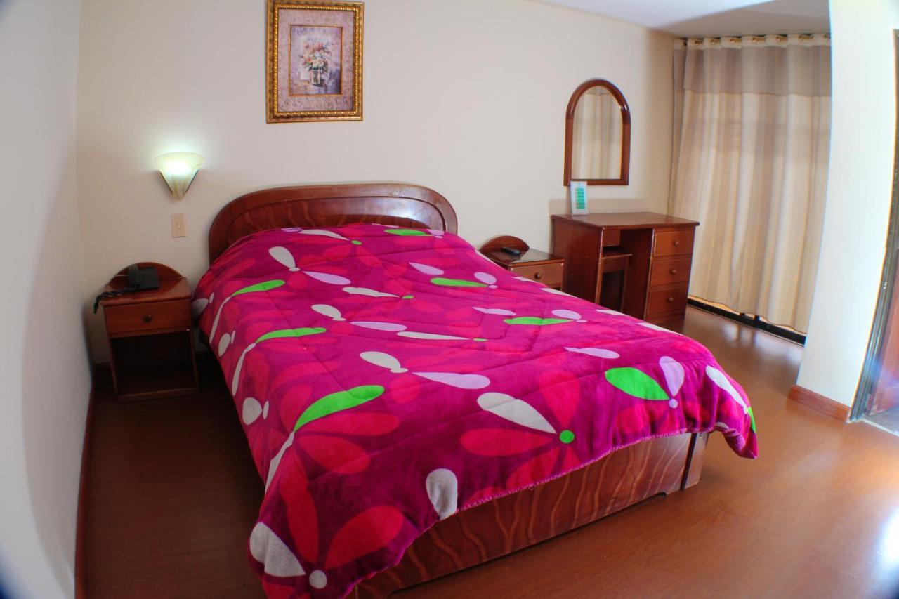 איפיאלס Hotel Santa Isabel 2 מראה חיצוני תמונה