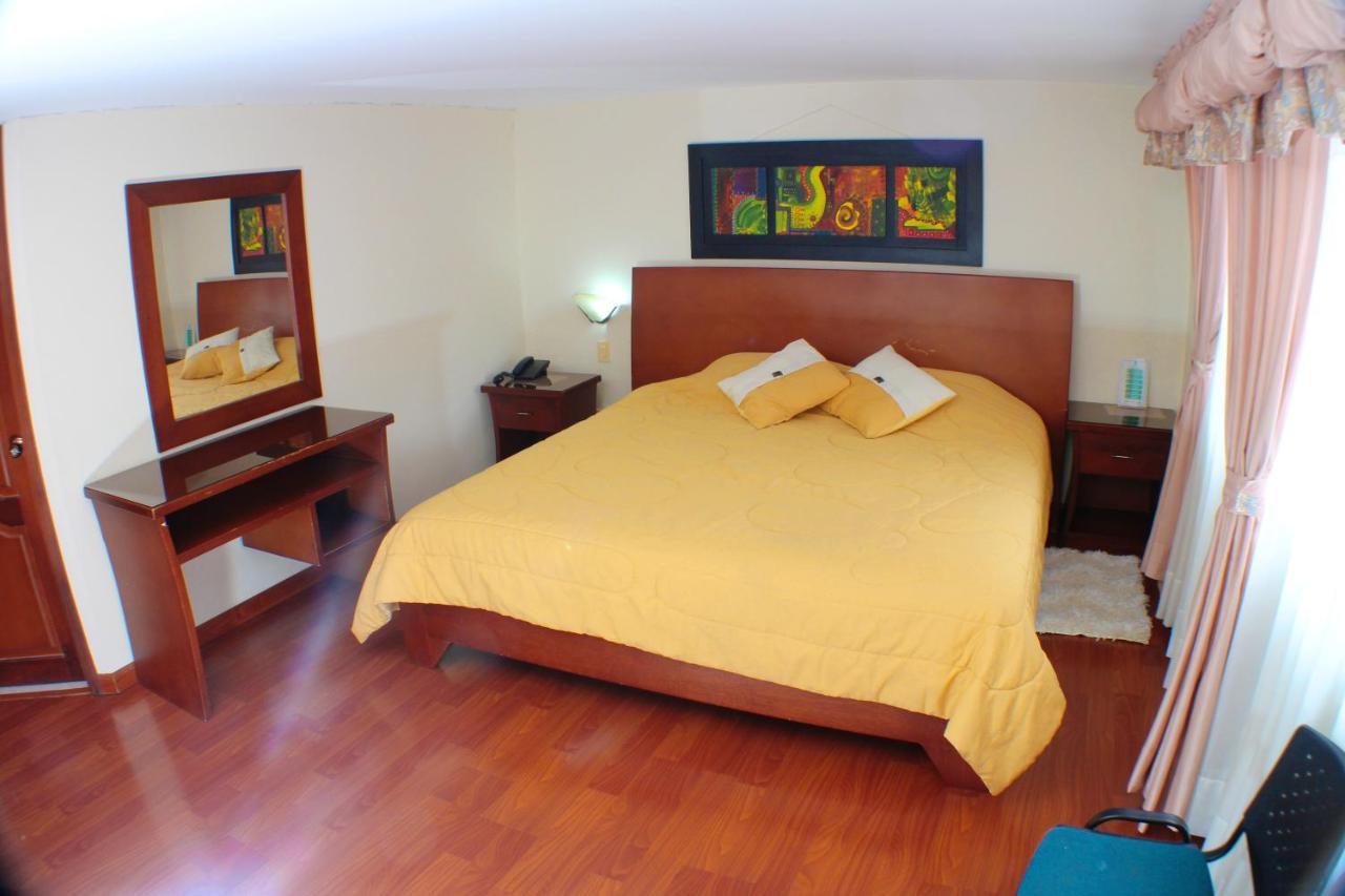 איפיאלס Hotel Santa Isabel 2 מראה חיצוני תמונה
