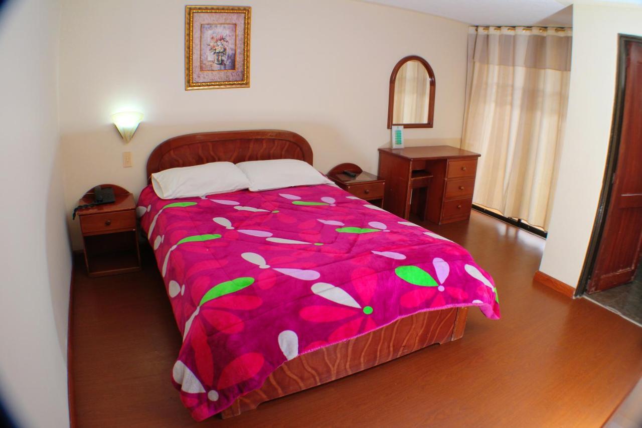 איפיאלס Hotel Santa Isabel 2 מראה חיצוני תמונה