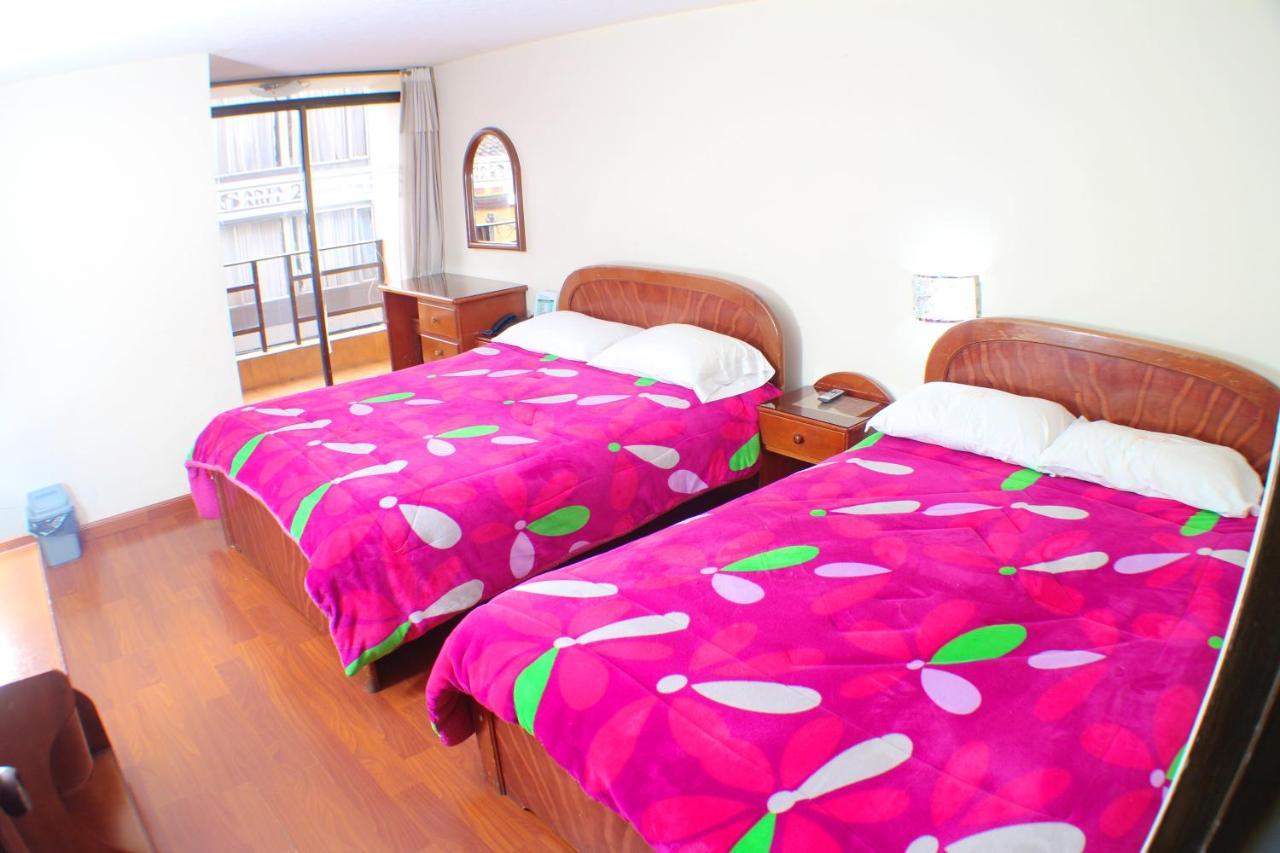 איפיאלס Hotel Santa Isabel 2 מראה חיצוני תמונה