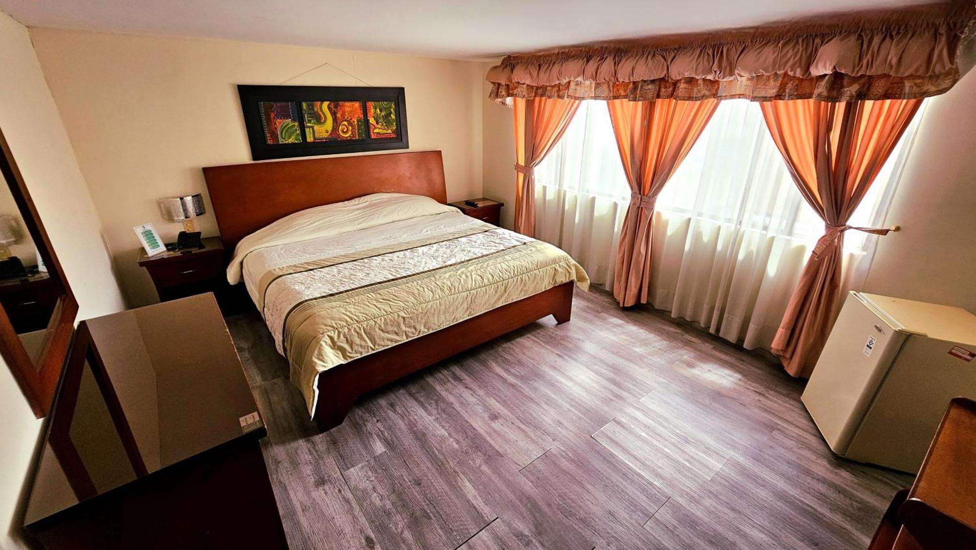 איפיאלס Hotel Santa Isabel 2 מראה חיצוני תמונה