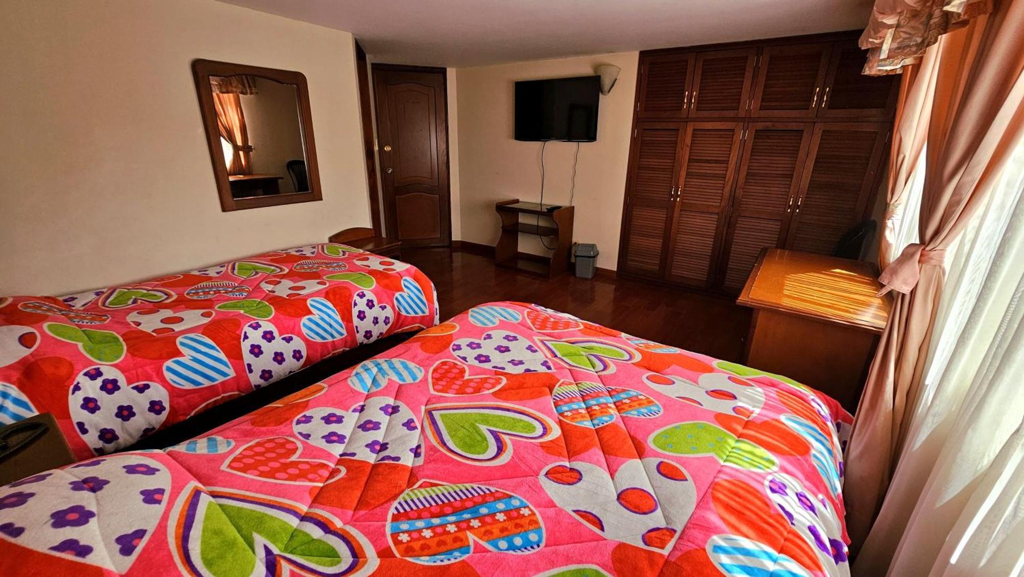 איפיאלס Hotel Santa Isabel 2 מראה חיצוני תמונה